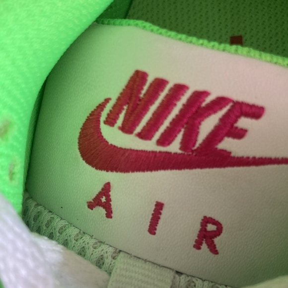 NIKE AIR white & neon shoes - Picture 5 of 7